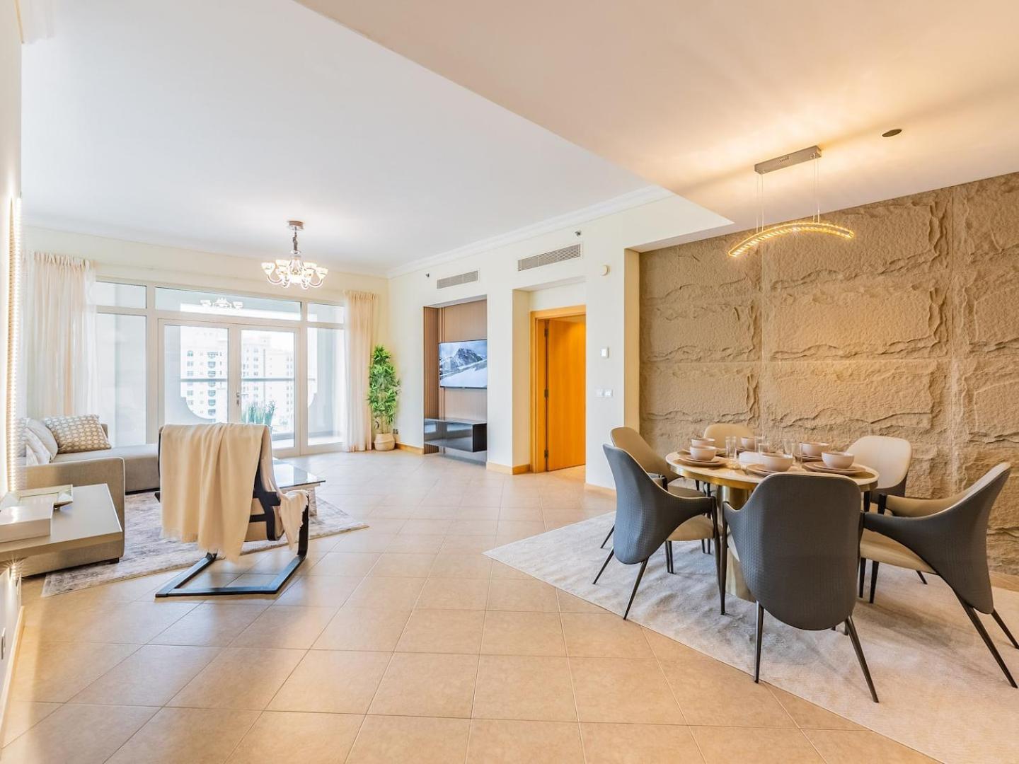 Palm Jumeriah - 4 Bedroom - Beachfront Living * Dubai
