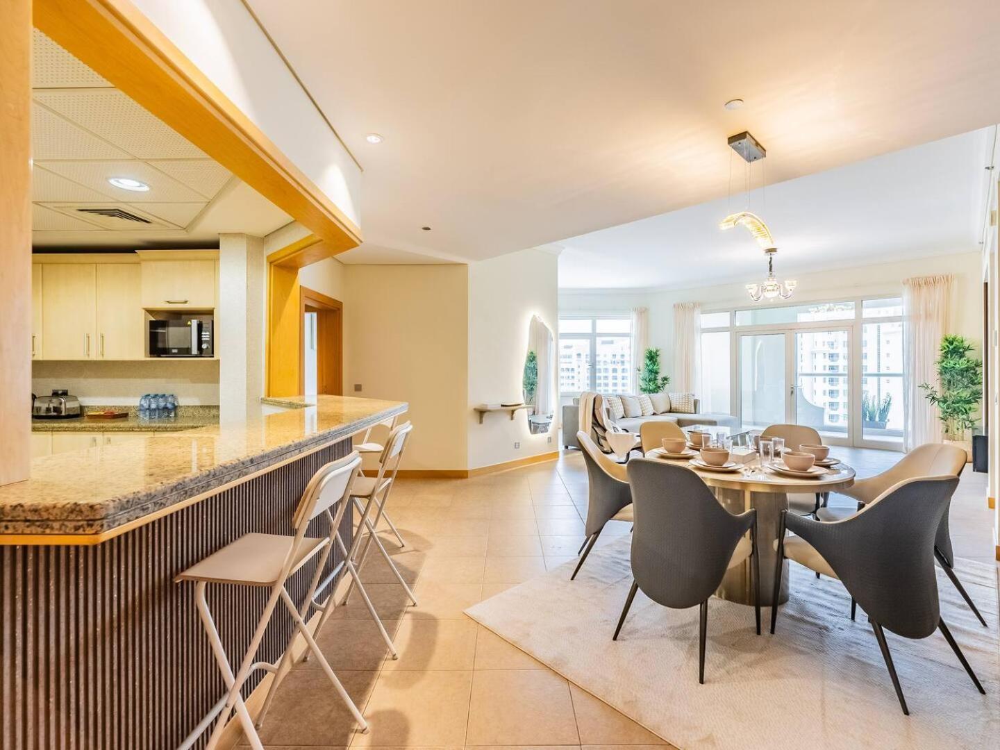 Apartment Palm Jumeriah - 4 Bedroom - Beachfront Living *