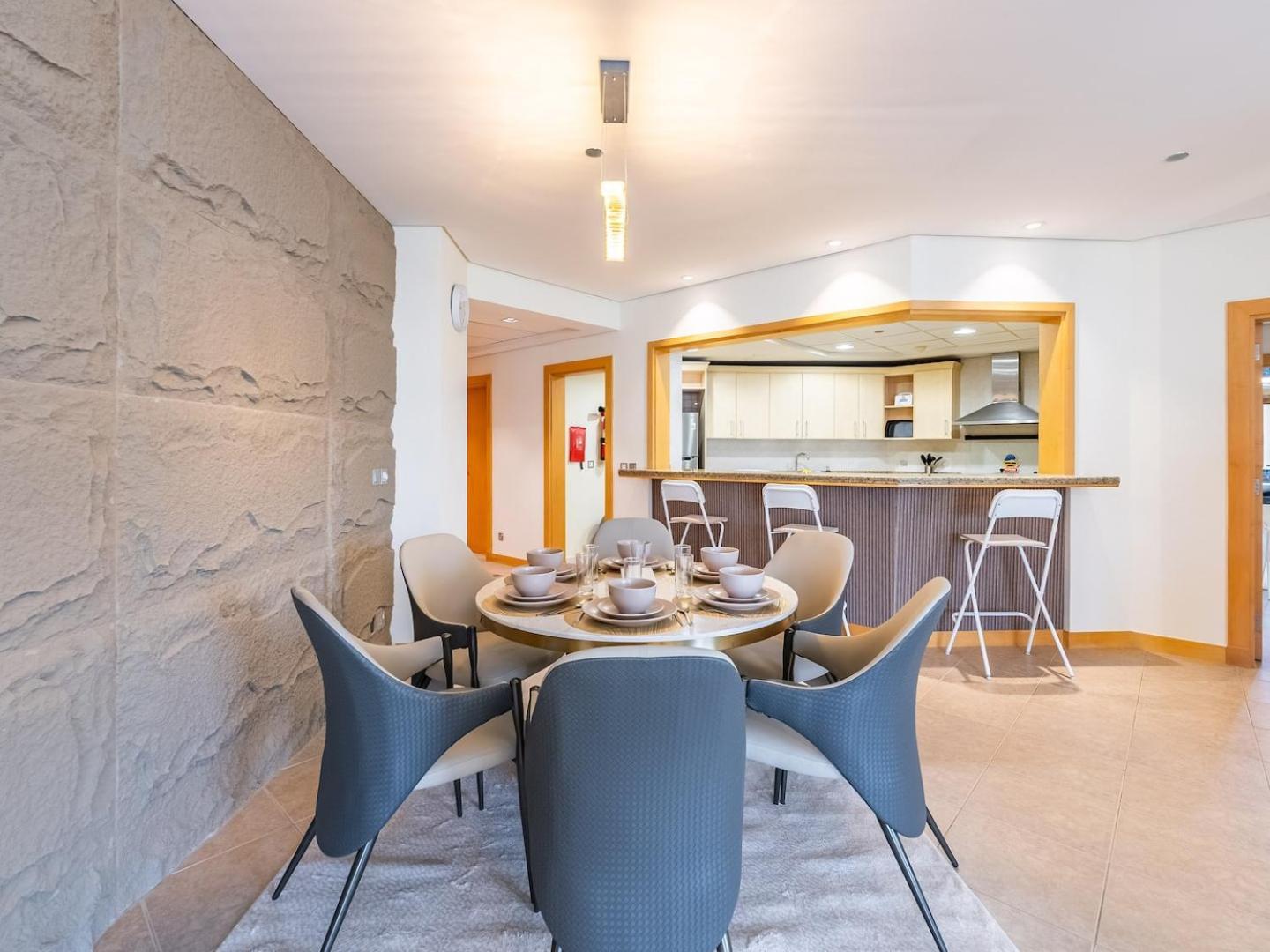 Palm Jumeriah - 4 Bedroom - Beachfront Living Dubai